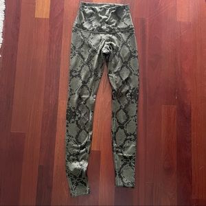 Lululemon green leggings